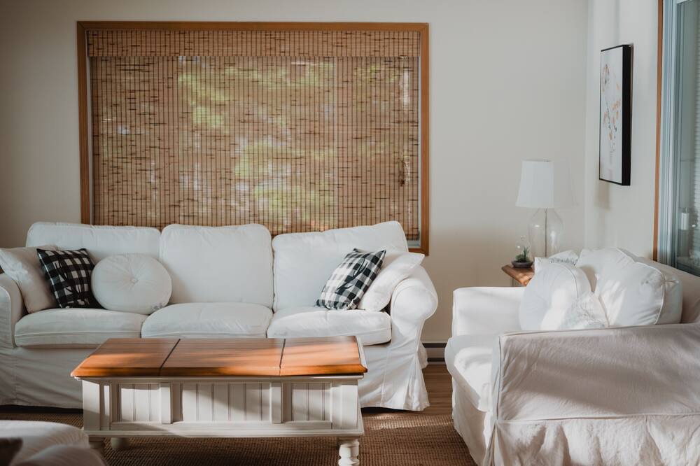 Photo of Livingroom in Mansfield-et-Pontefract