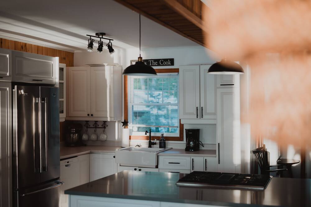 Photo of Kitchen in Mansfield-et-Pontefract