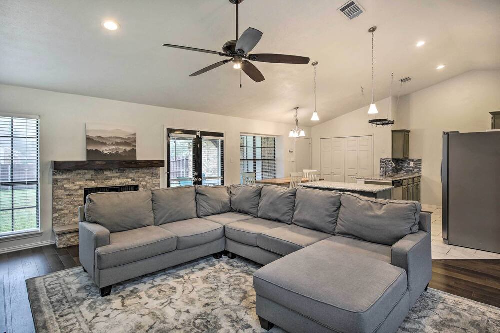 Photo of Bedroom in Allen