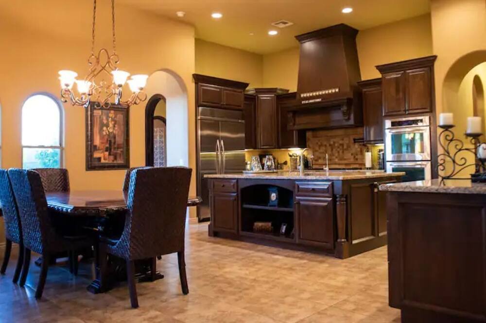 Photo of Kitchen in Pinnacle Peak