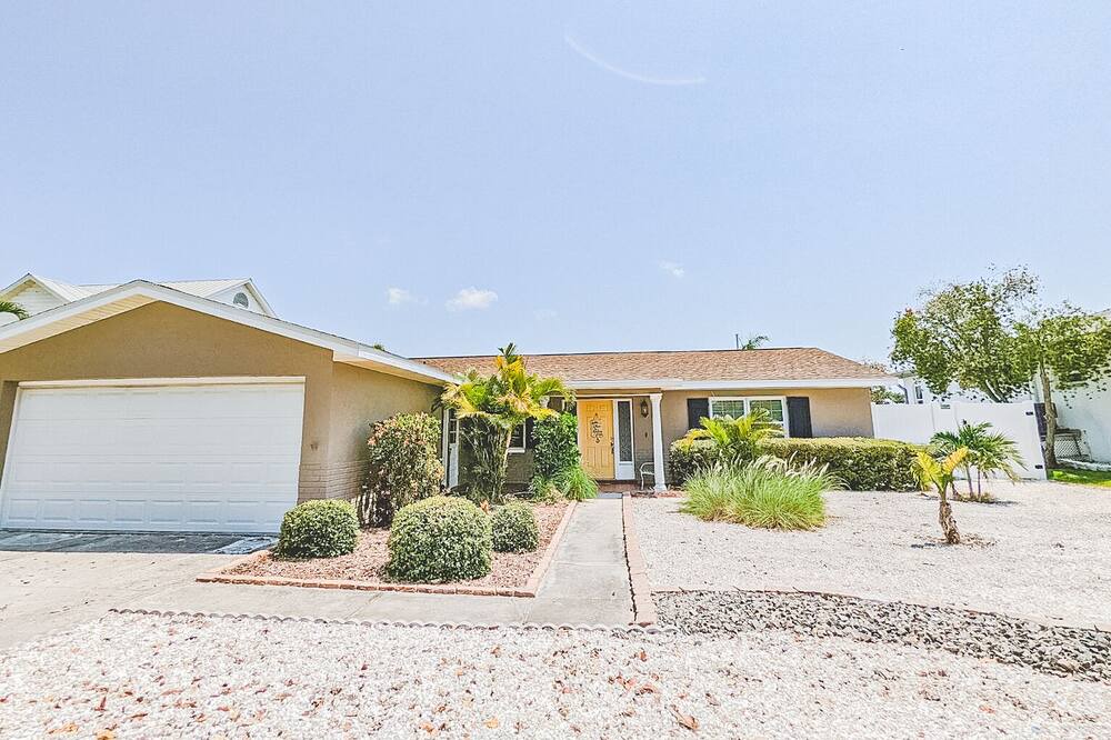 Photo of Others in Apollo Beach