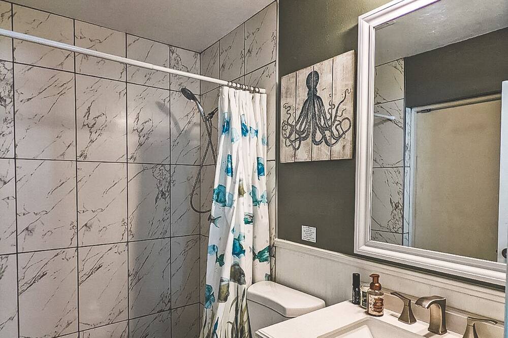 Photo of Bathroom in Apollo Beach