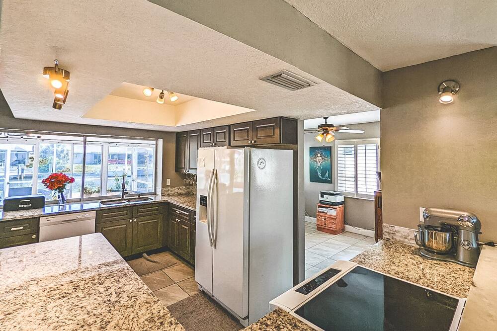 Photo of Kitchen in Apollo Beach