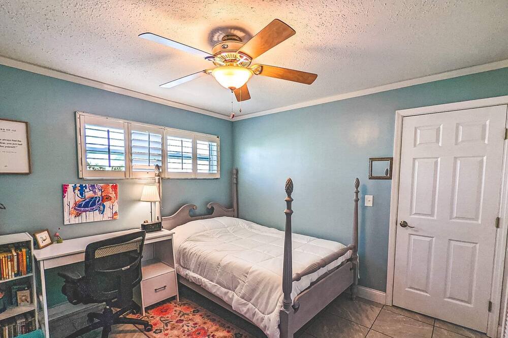 Photo of Others in Apollo Beach