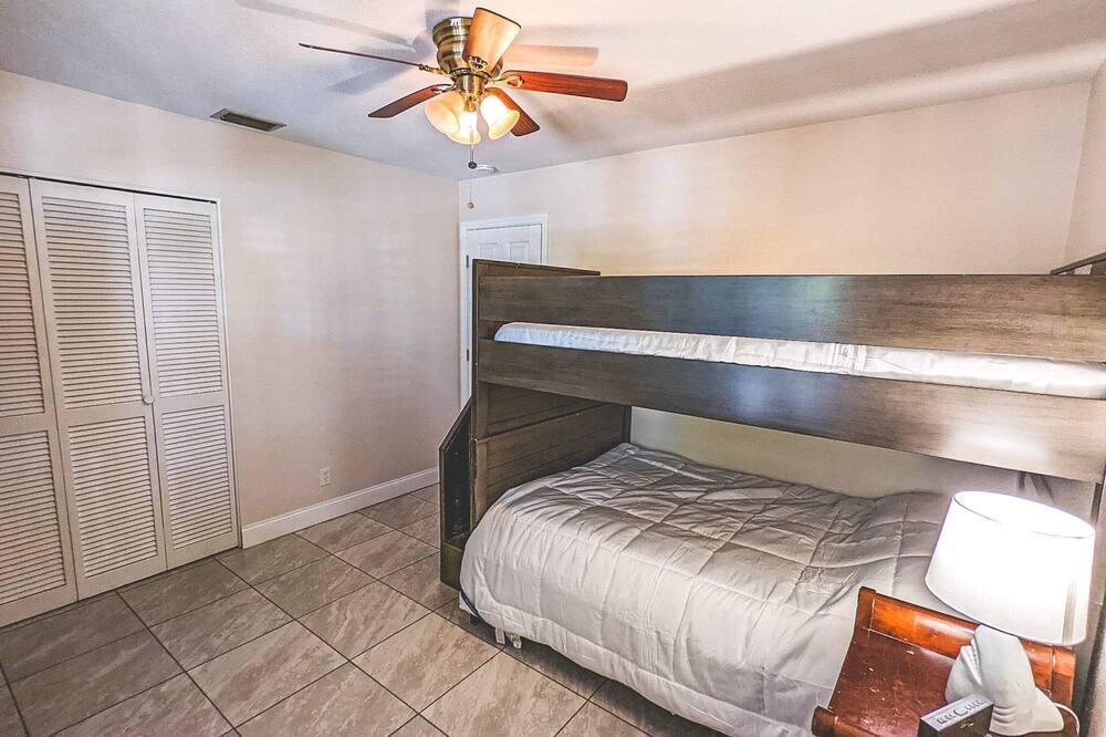 Photo of Others in Apollo Beach