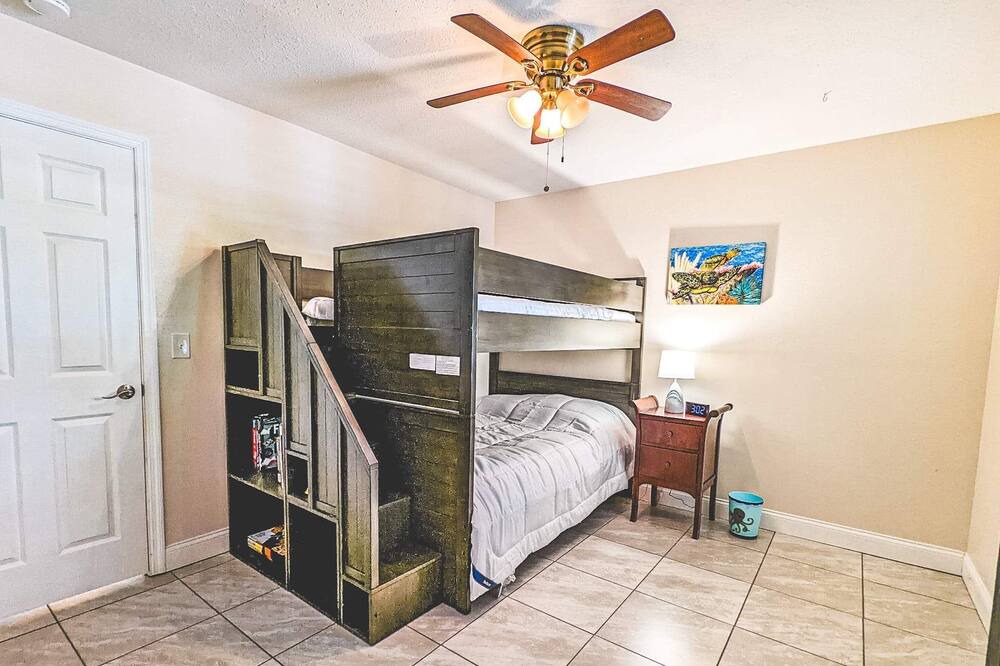 Photo of Others in Apollo Beach