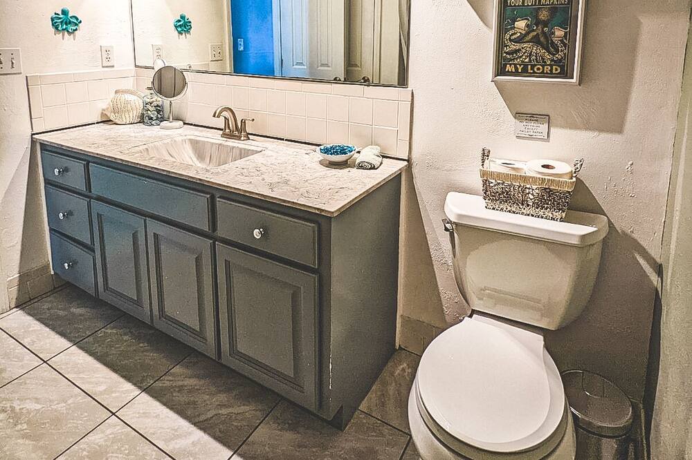 Photo of Bathroom in Apollo Beach