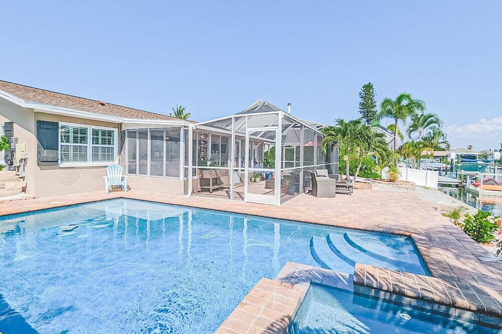 Photo of Outdoor in Apollo Beach