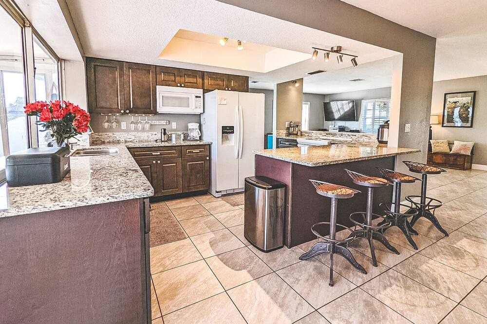 Photo of Others in Apollo Beach