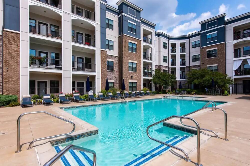 Photo of Outdoor in Hurstbourne