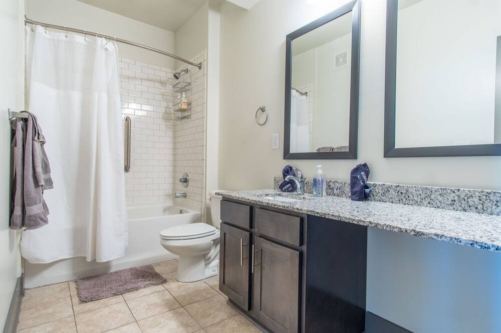 Photo of Bathroom in Hurstbourne