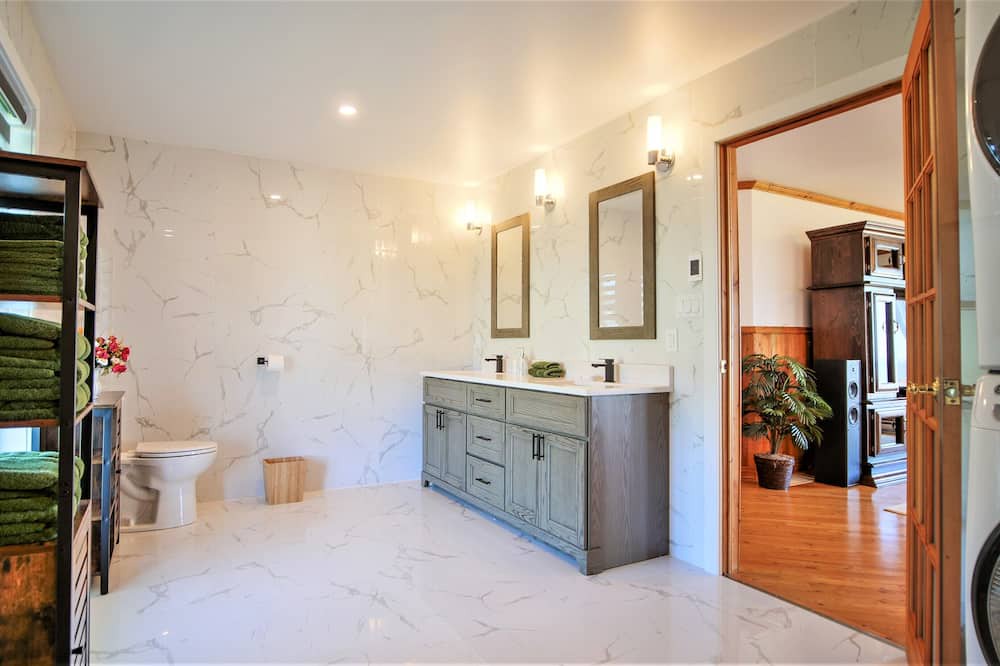 Photo of Others in Caplan