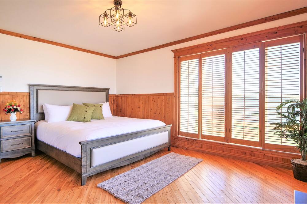 Photo of Bedroom in Caplan