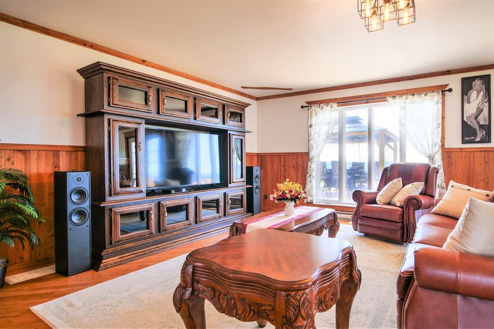 Photo of Others in Caplan