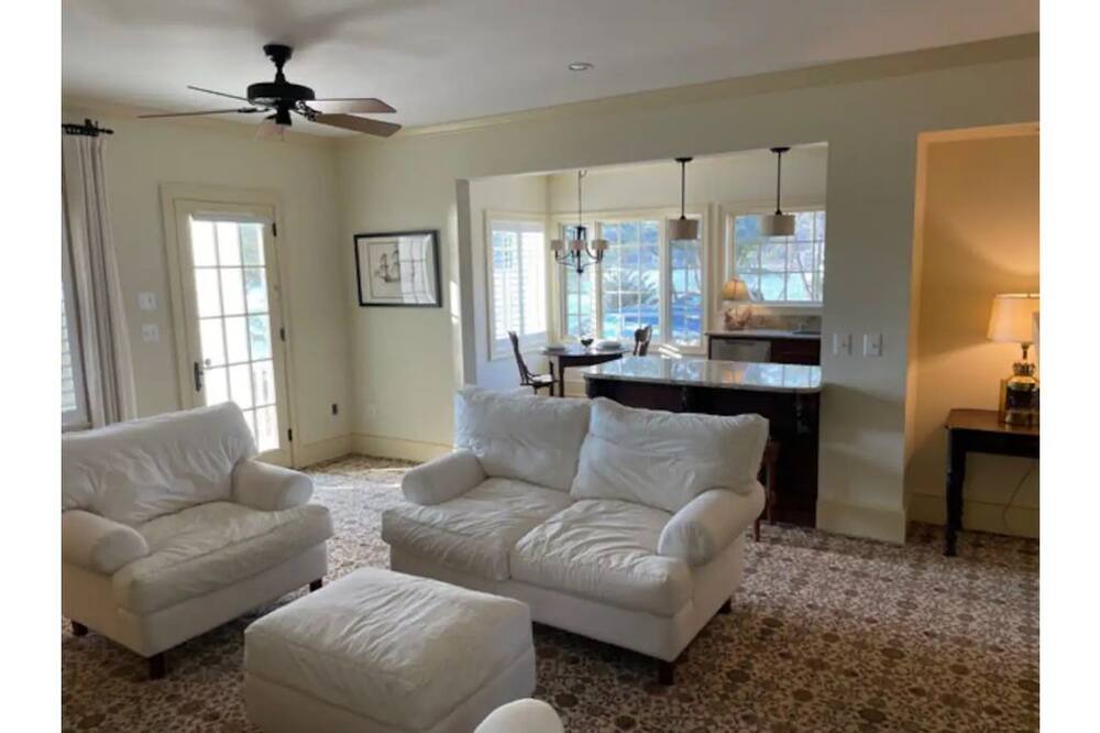 Photo of Livingroom in Galesville