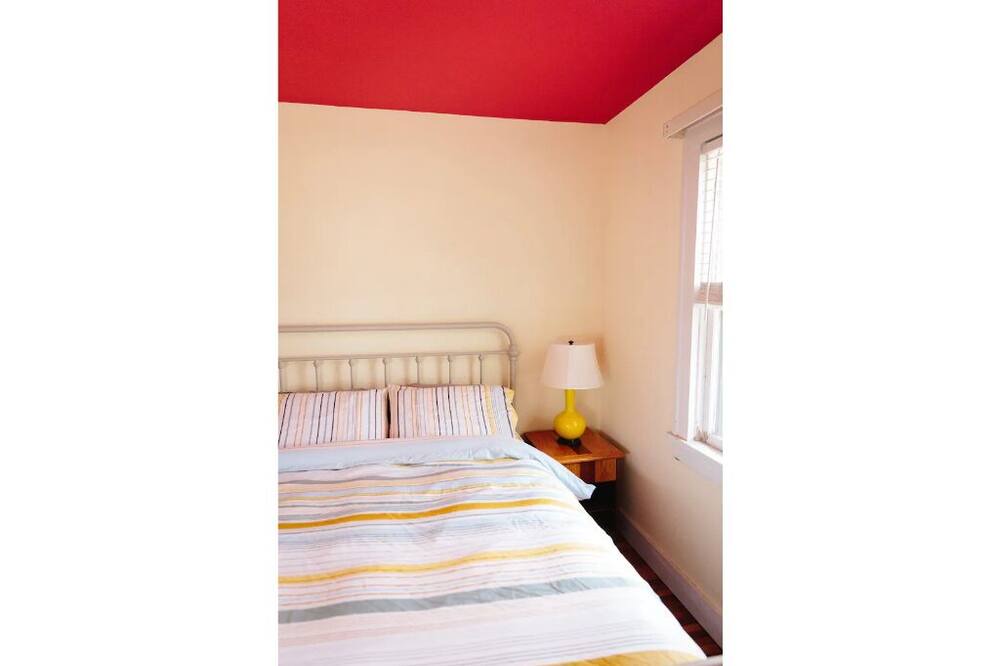 Photo of Bedroom in Urbana