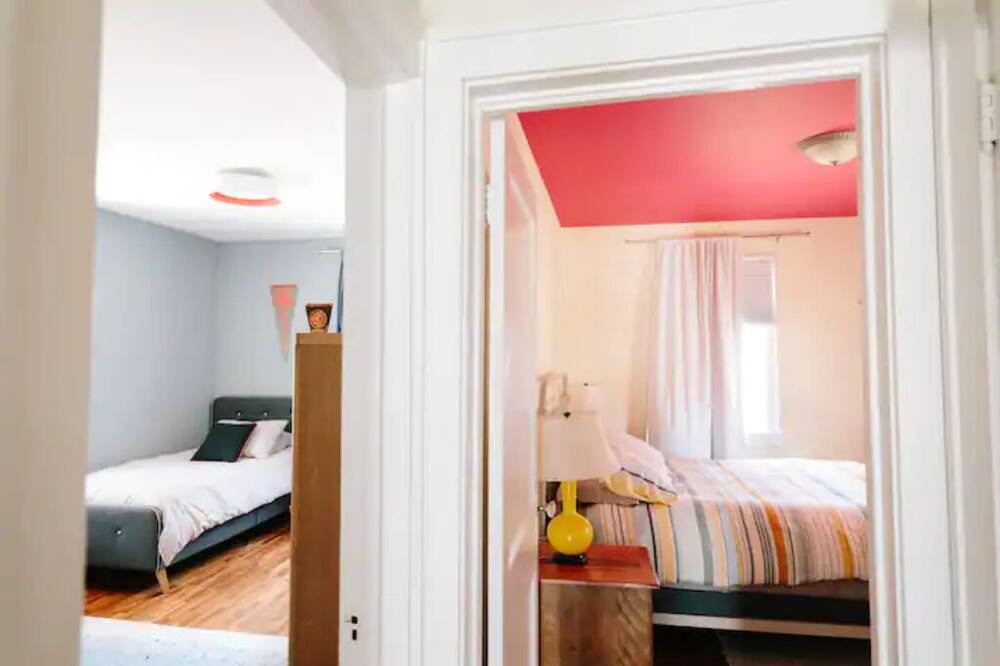 Photo of Bedroom in Urbana