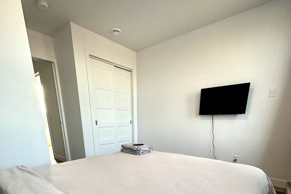 Photo of Bedroom in Mercier-Hochelaga-Maisonneuve