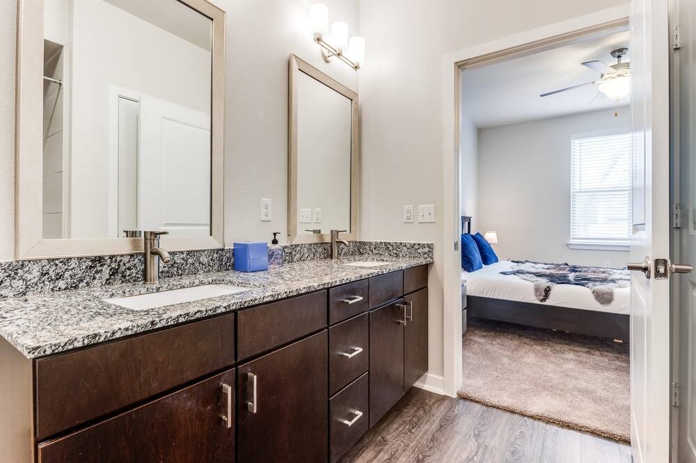 Photo of Bathroom in West Congress