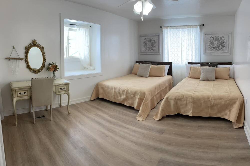 Photo of Bedroom in Canyon County