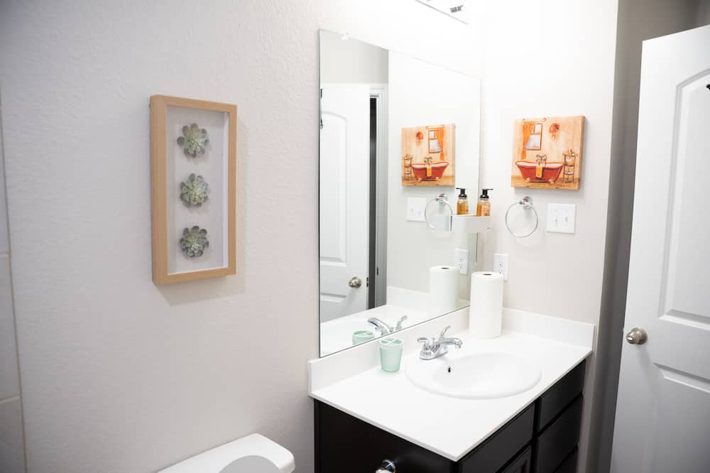 Photo of Bathroom in Mesquite
