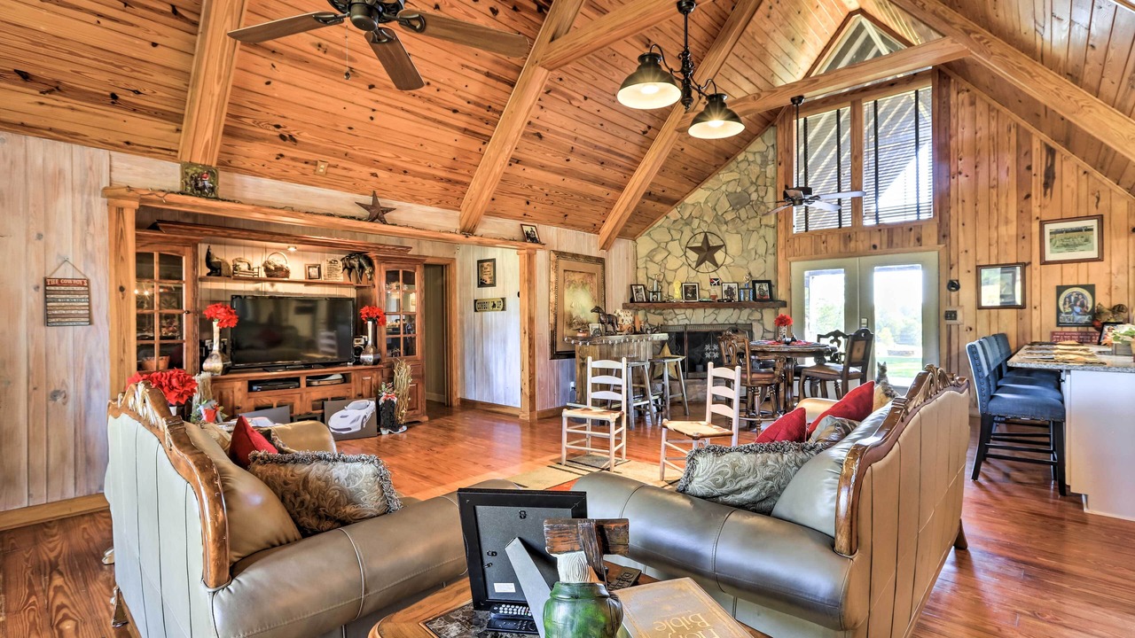 Photo of Livingroom in Inman