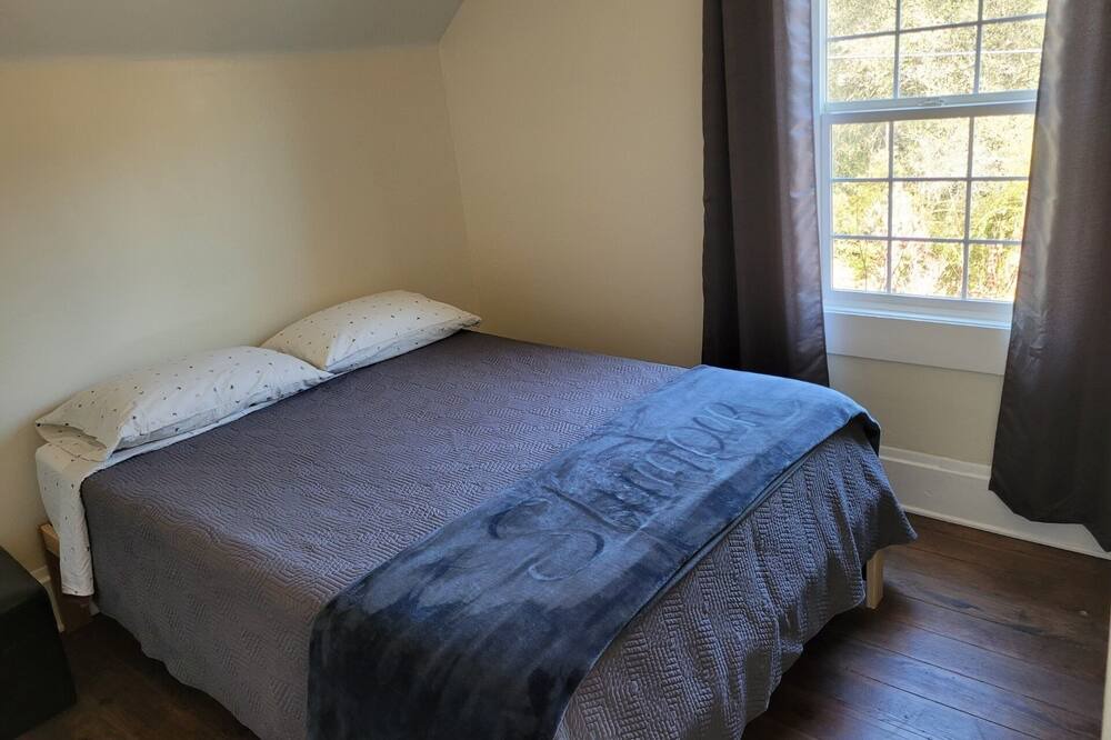 Photo of Bedroom in Amador City