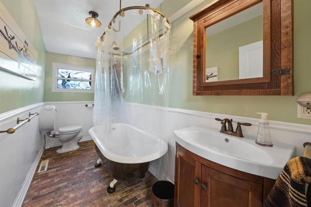 Photo of Bathroom in Amador City