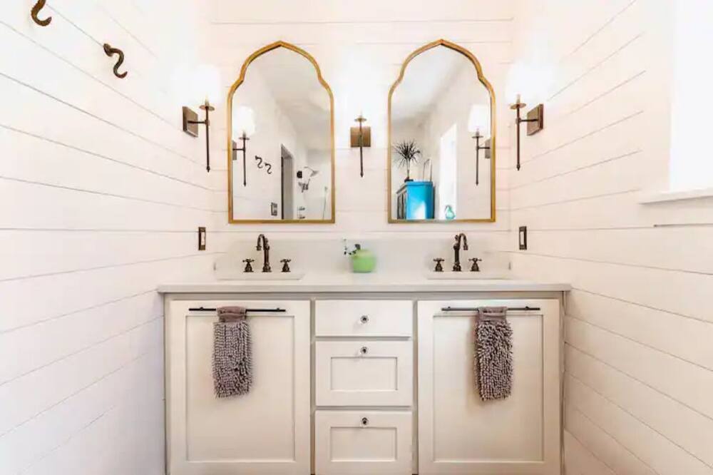 Photo of Bathroom in Round Rock