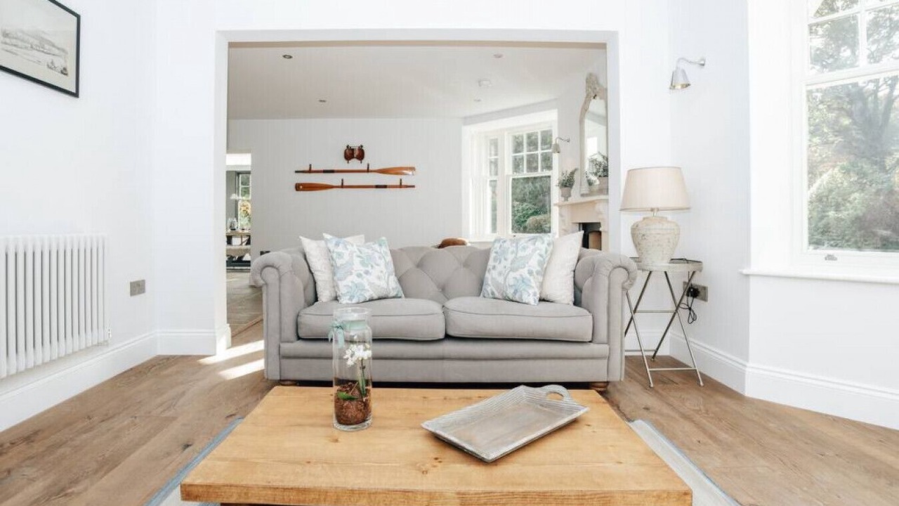 Photo of Livingroom in Henley