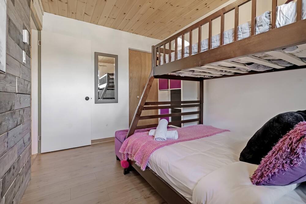 Photo of Bedroom in Saint-Andre-Avellin