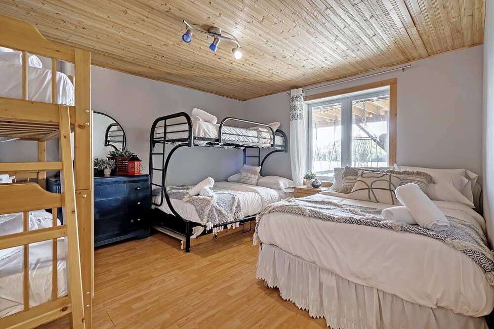Photo of Bedroom in Saint-Andre-Avellin
