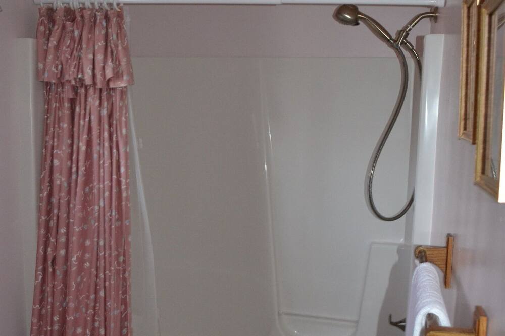 Photo of Bathroom in Higgins Lake
