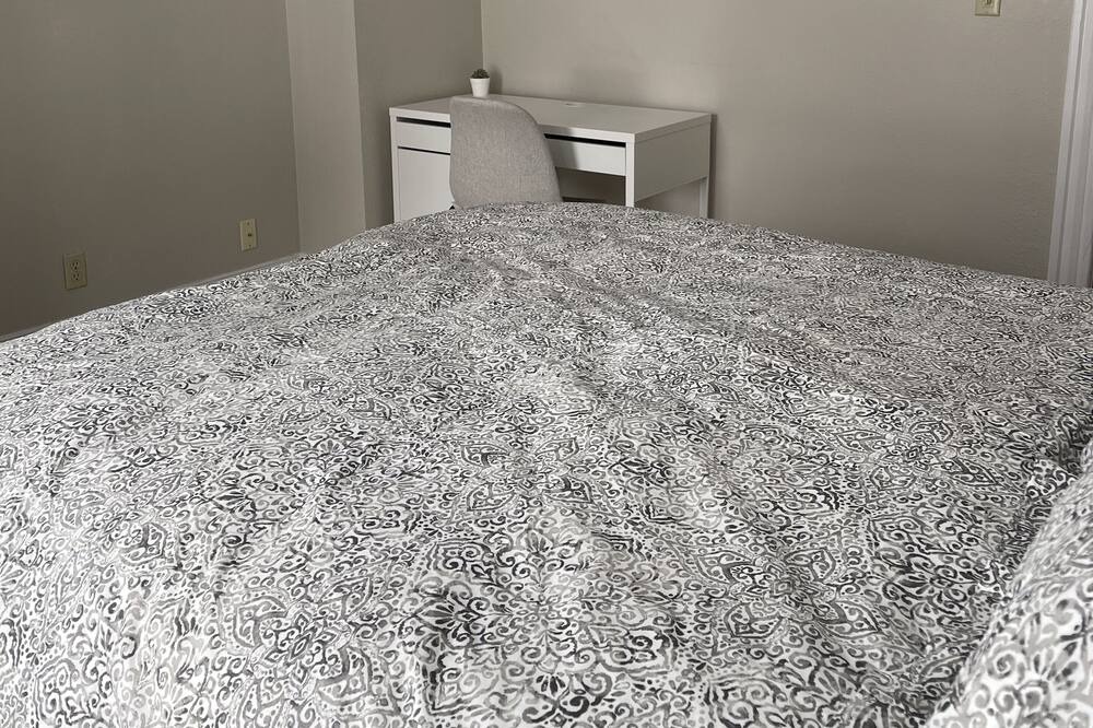 Photo of Bedroom in Midway