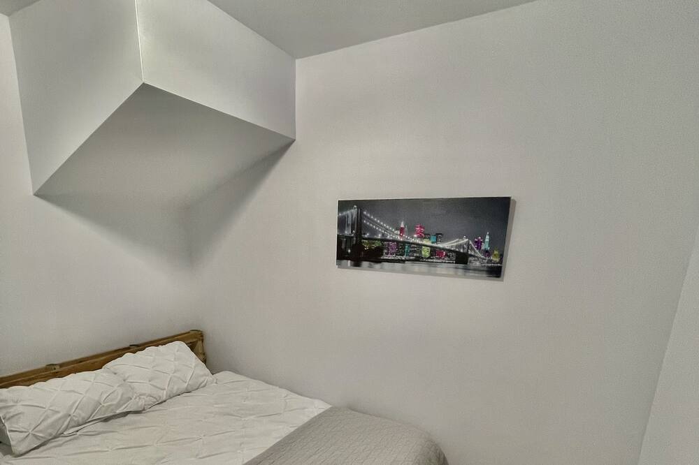 Photo of Bedroom in Terrebonne