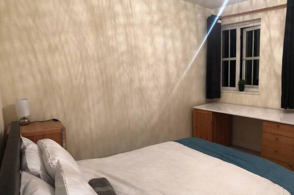 Photo of Bedroom in Newcastle-Under-Lyme