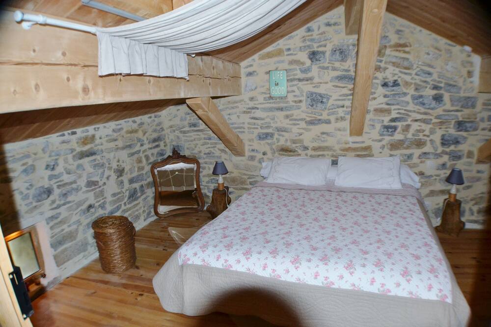 Photo of Bedroom in Saint-Bres