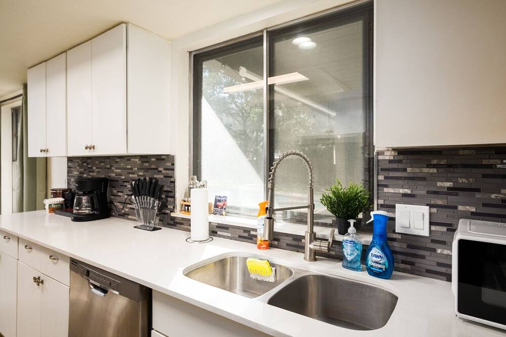 Photo of Kitchen in Woodstone