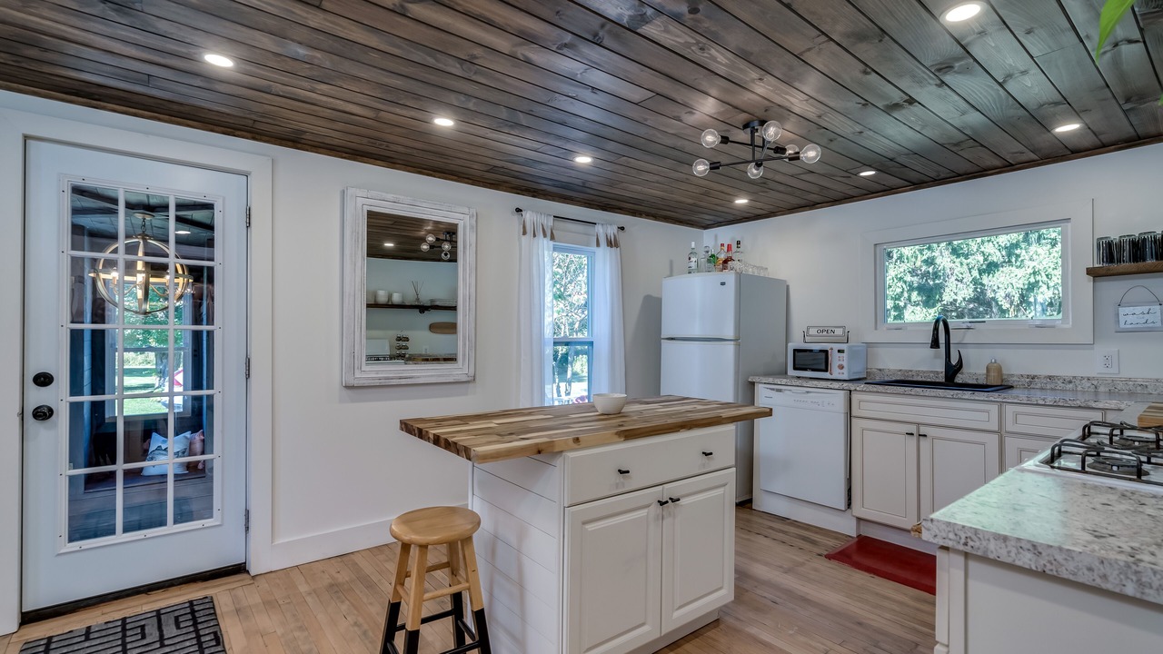 Photo of Kitchen in Town of Hounsfield