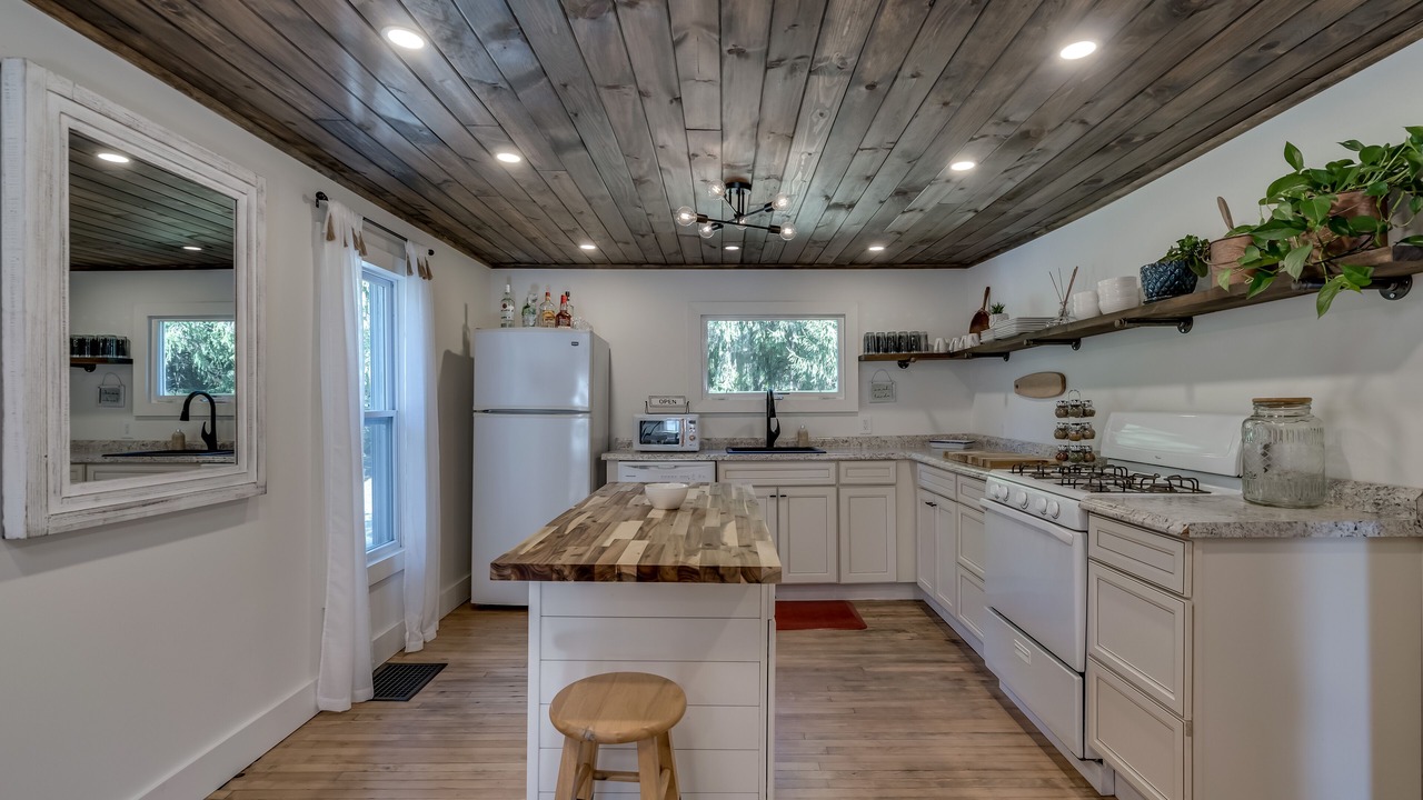 Photo of Kitchen in Town of Hounsfield