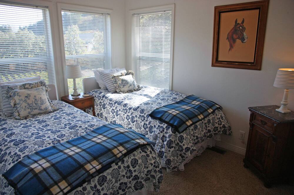 Photo of Bedroom in St. Helena