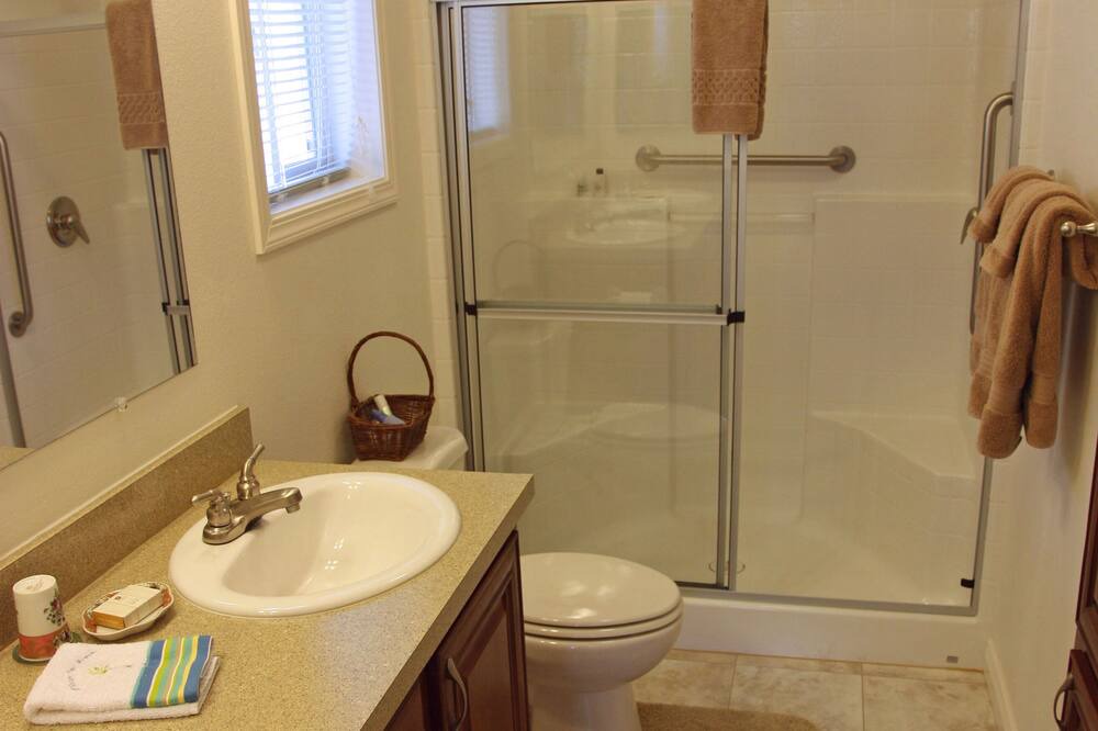 Photo of Bathroom in St. Helena