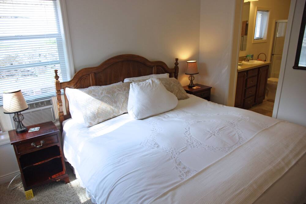 Photo of Bedroom in St. Helena