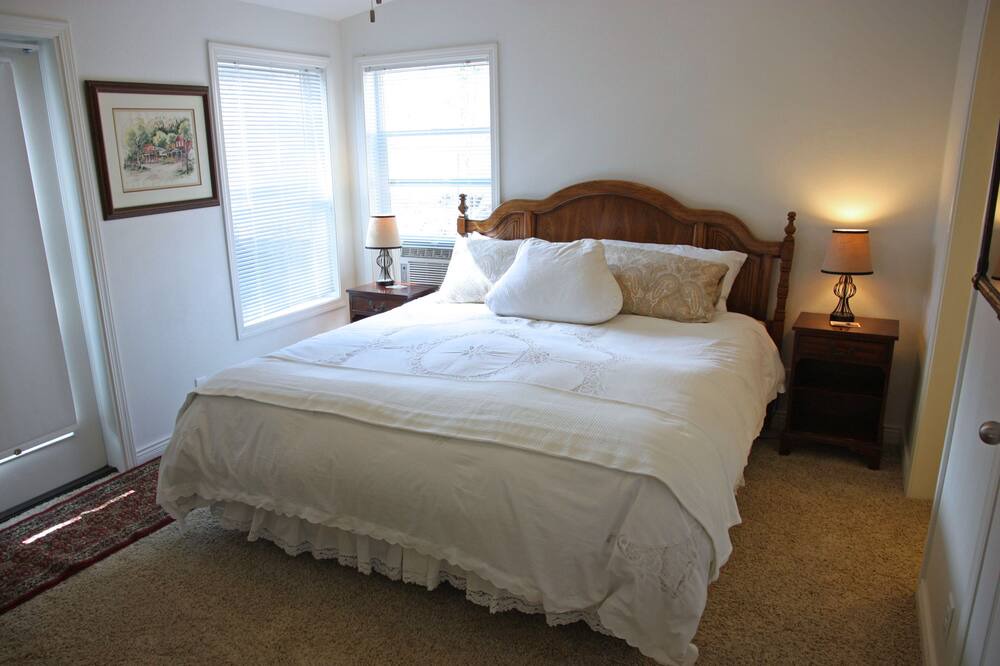 Photo of Bedroom in St. Helena