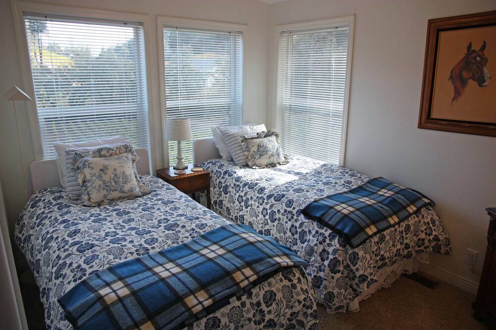 Photo of Bedroom in St. Helena