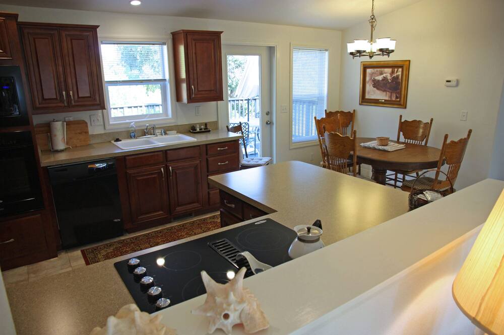 Photo of Kitchen in St. Helena