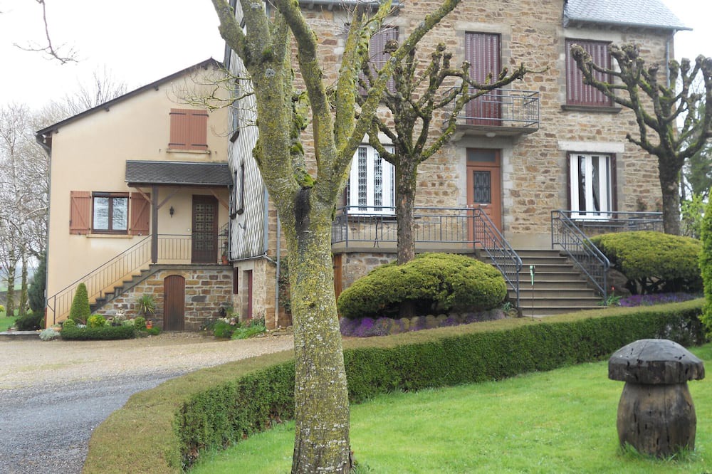 Photo of Outdoor in Centres