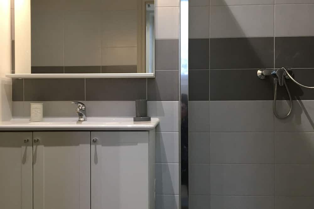 Photo of Bathroom in Centres