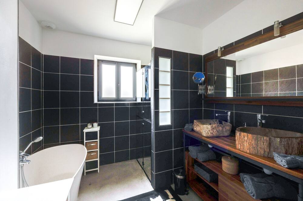 Photo of Bathroom in Bonrepos-Riquet