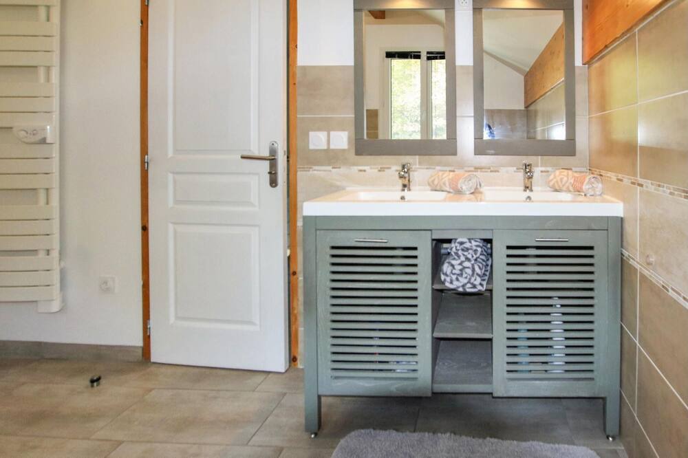Photo of Bathroom in Sechilienne